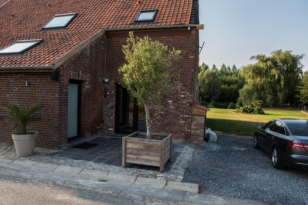 Au Petit Canteleu - Bed & Breakfast Beloeil Εξωτερικό φωτογραφία