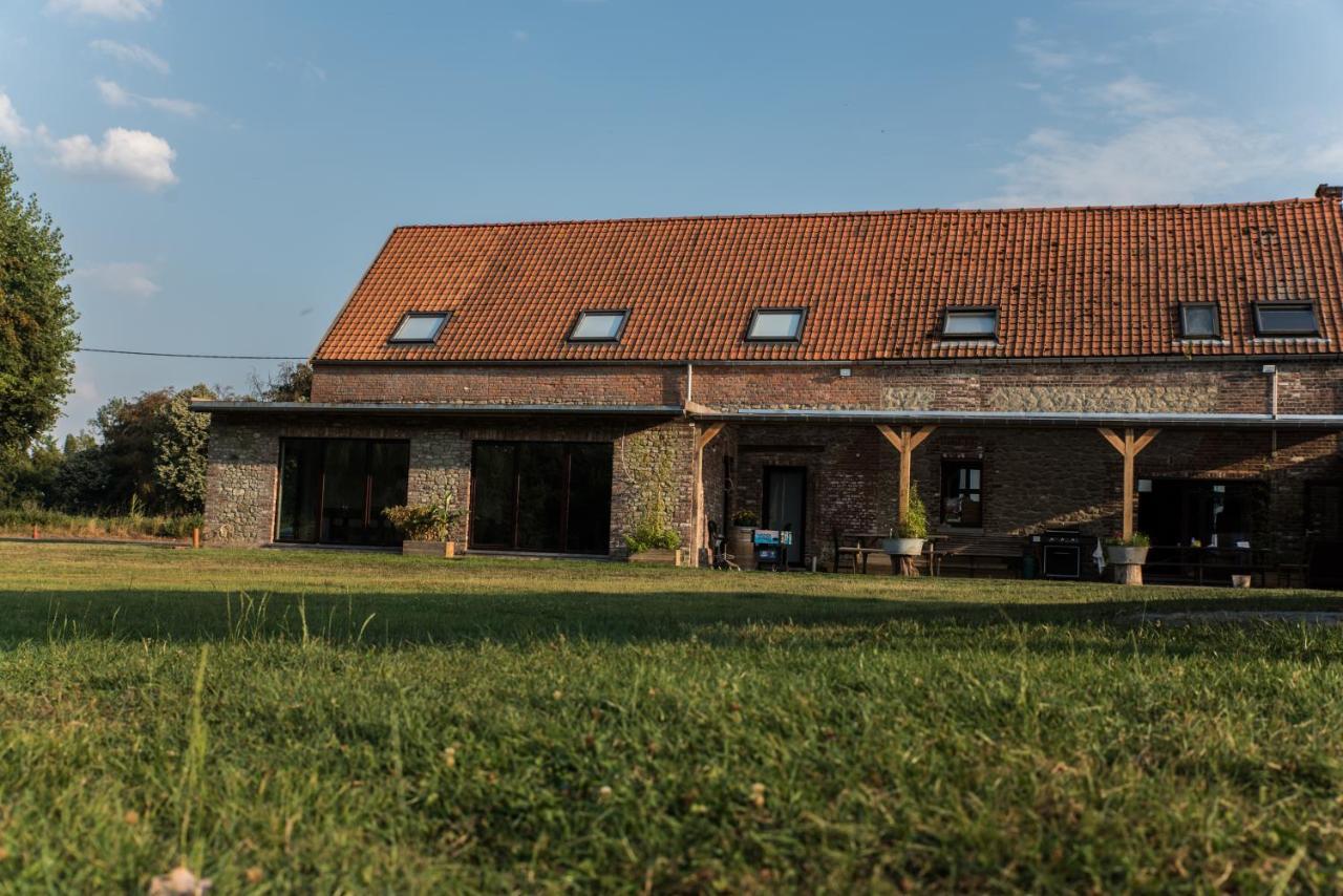 Au Petit Canteleu - Bed & Breakfast Beloeil Εξωτερικό φωτογραφία